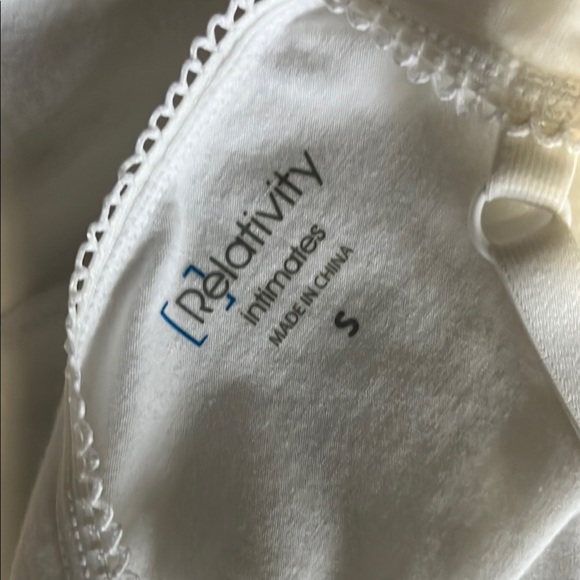 White Lace Trim Tank Top - Picture 5 of 5